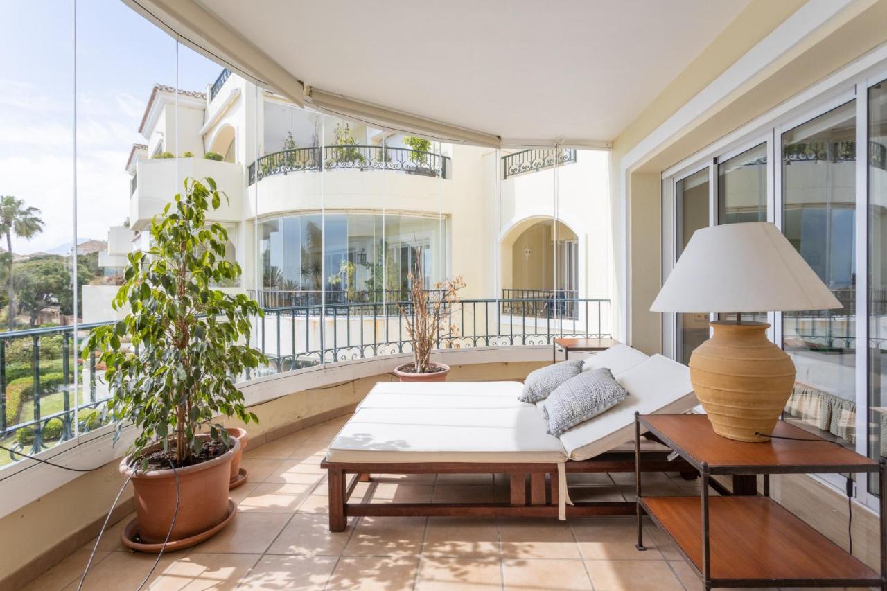 Homeforguest Front Line Beach Apartment In Hacienda Playa Marbella Exterior photo